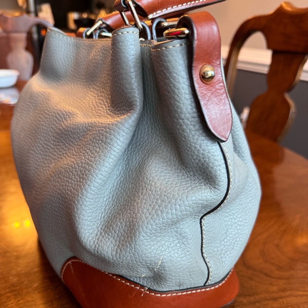 Dooney and Bourke Vintage Peeble Grain Brenna - Picture 5 of 10